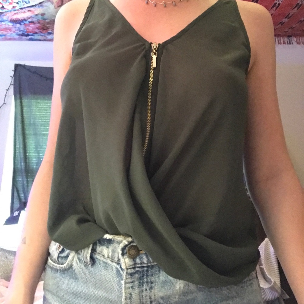 bebe sleeveless zip up top
